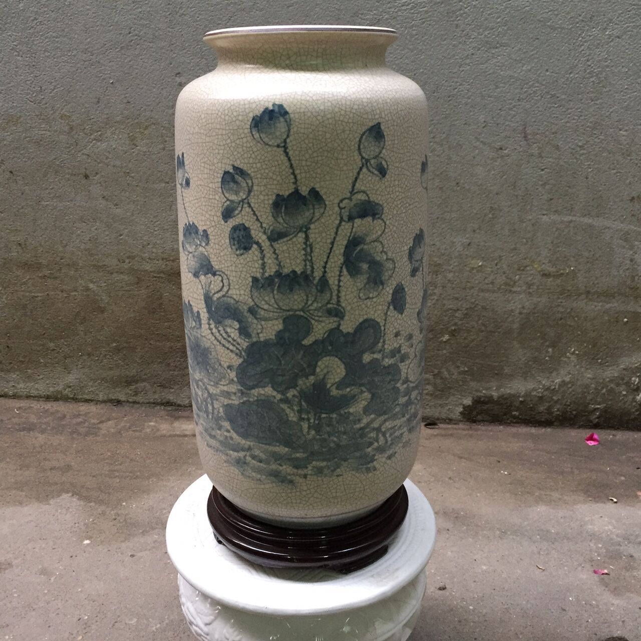 Bình hoa men rạn vẽ sen Bình hoa men rạn vẽ sen, bình hoa bát tràng, bình hoa đẹp, lọ hoa vẽ sen, lọ hoa đẹp bát tràng, quà tặng gốm sứ