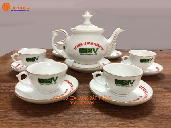z1302954339362_e99060976df27777b38c499b0a0bb43b Bộ ấm chén in logo,bộ ấm chén vẽ vàng kim, quà tặng gốm sứ, in logo lên gốm sứ, Nhận in logo lên gốm sứ, quà tặng doanh nghiệp