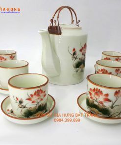 Bộ ấm chén bát tràng, bộ ấm chén vại. bộ ấm chén khắc hoa văn, bộ ấm tích men lam bát tràng, ấm tích 1.5l, ấm tích bát tràng 1,5l, bộ ấm tích men kem vẽ sen xanh, ấm tích vẽ đào